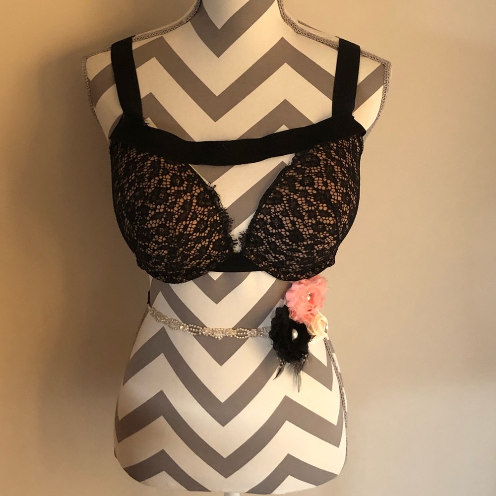 Gently Used Bras:  4 Victoria’s Secret Bras, etc